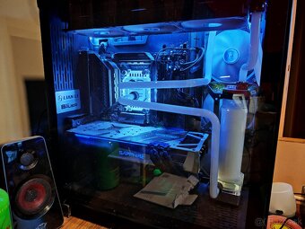 RX 5700 XT sapphire nitro plus 8GB - 5