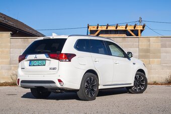Outlander PHEV Plugin Hybrid 2,0 - 5