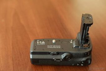 Canon Battery Grip BG-R10 - 5