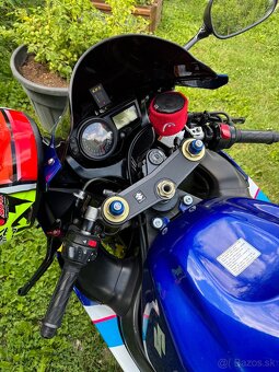 SUZUKI GSXR 600 K4 - 5