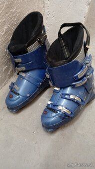 Lyže Atomic 180 cm, lyžiarky Nordica F6 č. 30,5 - 5