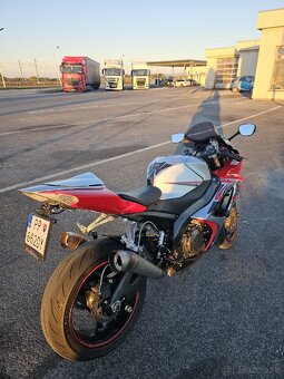 Suzuki gsxr 1000 k7 - 5