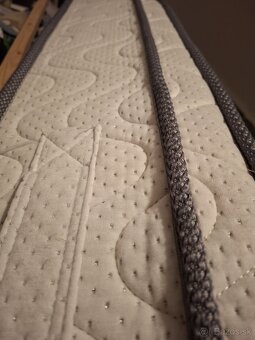 Postel + nočné stolíky - 5