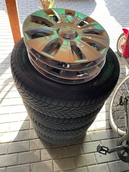 215/60 R16 112/16 99V6J - 5