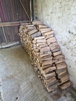 Palivové drevo, naštiepané - cca 0,5m³. - 5