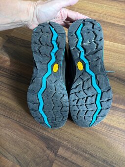 Turistické topanky - podrážka Vibram - 5