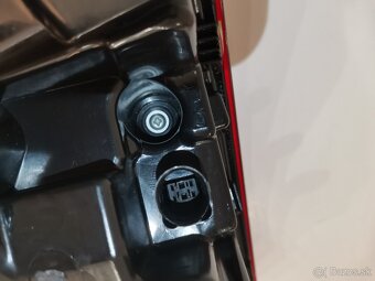 Zadné práve svetlo škoda octavia 4 - 5