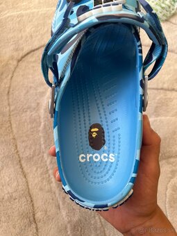 BAPE Crocs modré velkosť 45 - 5