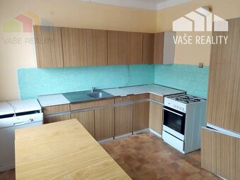 Priestranný rodinný dom s garážou, Vrbové - 5