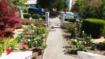 NA PREDAJ: priestranný rodinný dom s dvojgarážou v Kráľovsko - 5