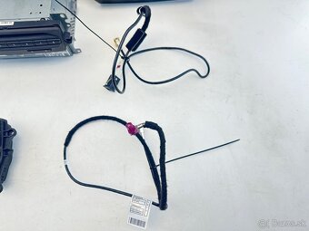 BMW E9X CIC retrofit - 5