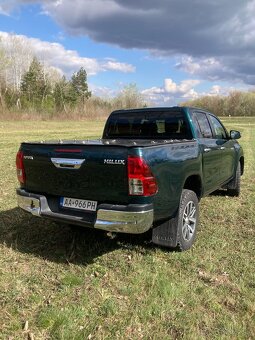 Toyota Hilux 2,4 D - 5