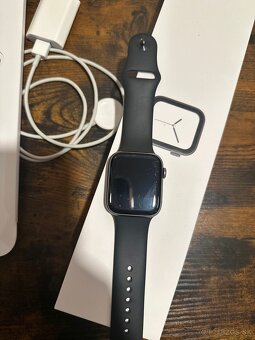 Apple Watch Series 4 44mm Space Gray - 5