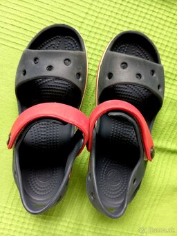Crocs - 5