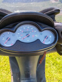 Yamaha 125 majesty - 5