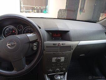 Opel Astra Combi 2006 - 5