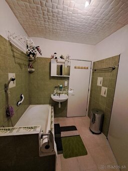 Exkluzívne – Malý domček s veľkým potenciálom v Maduniciach - 5