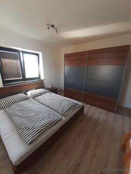 Na predaj apartmánový objekt – 5 bytov, veľký pozemok - 5