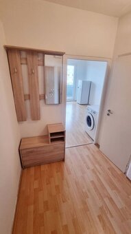 Rezervované - Čiastočne zrekonštruovaný bytík s loggiou - 5