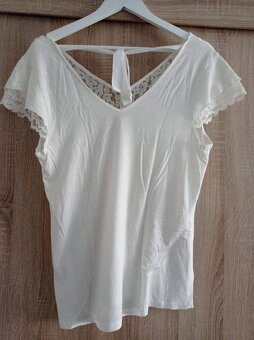 čierna sukňa, biela blúzka, čierna blúzka, tričko s čipkou - 5