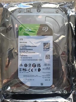 8 TB Seagate Barracuda, Fólia - Záruka - 5