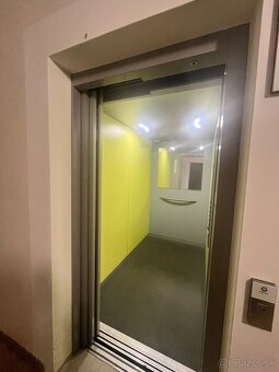 Slnečná garsónka v dobrej lokalite - sídlisko KVP - 5