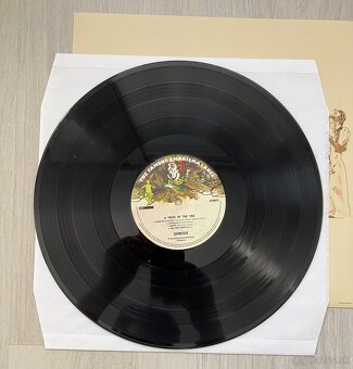 LP Genesis - A Trick Of The Tail - 5