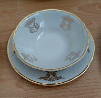 Béžový/krémový porcelánový set so zlatými ornamentmi - 5