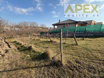 Exkluzívne APEX reality stavebný pozemok 782 m2 Lukáčovce - 5