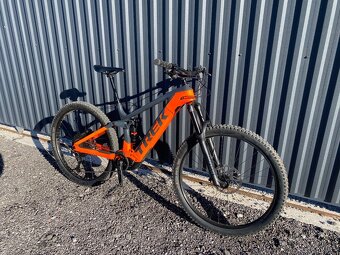 Predám karbonový celoodpružený elektrobicykel veľkosť L - 5