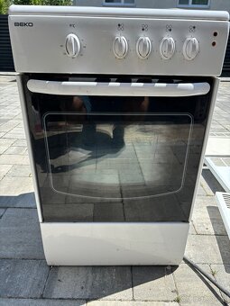 Sporák, el.radiatory , chladnička - 5