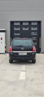 Predám Opel Zafira 1.9 CDTI 7miest - 5