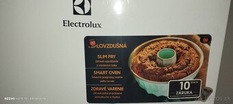 Chladnička s mrazničkou Electrolux - 5