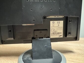 17" LCD monitor Acer / Samsung - 5