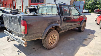 Nissan Navara Pick Up 2,5TD 76kw - 5