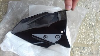 Veterný štít na Kawasaki z400 - 5