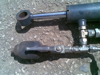 predam hydraulicky valec - 5