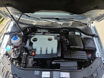 VOLKSWAGEN PASSAT VARIANT 2.0TDI - 5