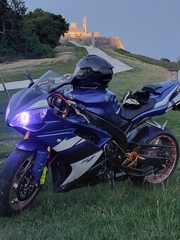 Yamaha r1 rn19 - 5