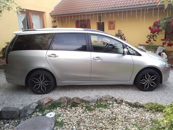 Predám Mitsubishi Grandis 2.4 benzin 7 miestne - 5