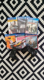 Playstation 4 1TB originálne balenie PS4 - 5