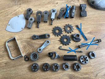 Predám náhradné diely na jawa 50 typ 20 21 a 23 - 5