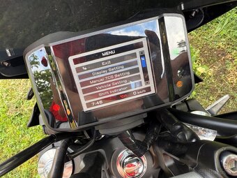 Yamaha MT09 - 5