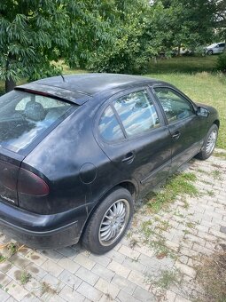 PLNE POJAZDNÝ SEAT LEON 1M - 5