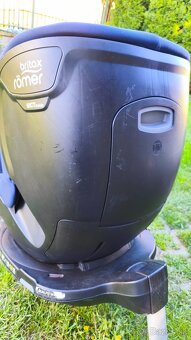 Otočná autosedačka Britax römer dualfix m isuze - 5
