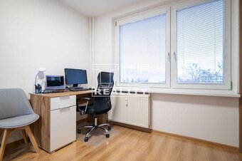 TUreality ponúkajú priestranný 2 izbový byt s úžitkovou... - 5