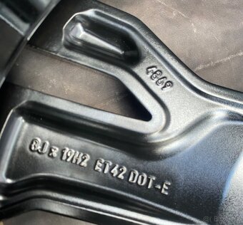 Letní sady Volvo V60/S60 235/40R19 96W - 5