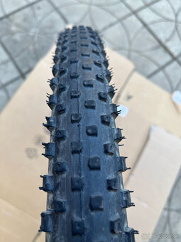 MTB plaste Bontrager XR2 29x2.00 - 5