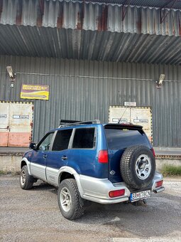 Nissan Terrano 2.7 TDi 4x4 92kw - 5