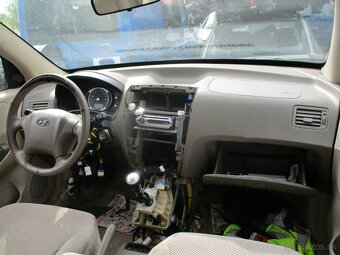 Hyundai Tucson rozpredam na nahradne diely - 5